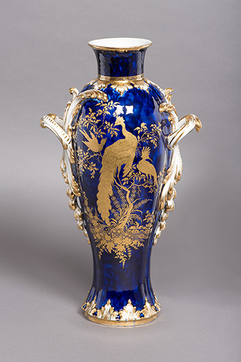Vase by Chelsea porcelain manufactory - The Huntington